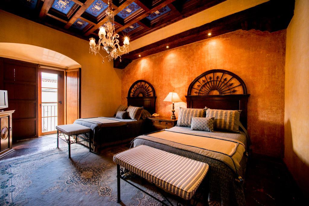 Hotel Palacio De Dona Leonor Antigua Buitenkant foto