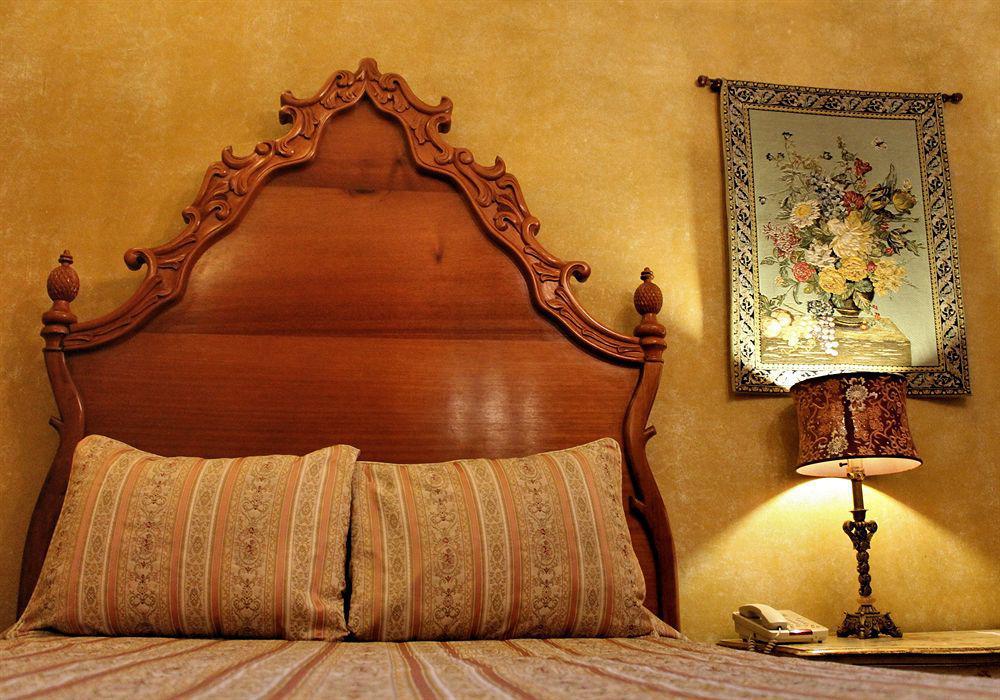 Hotel Palacio De Dona Leonor Antigua Buitenkant foto